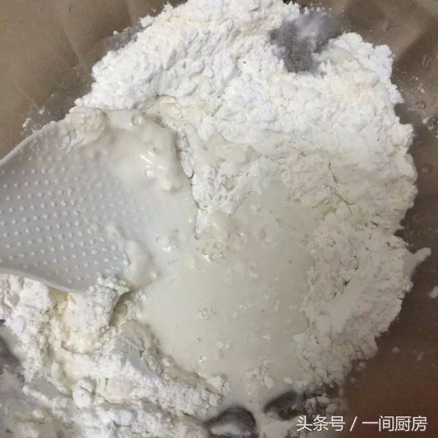 這才是「紅薯最好吃的做法」,比蒸著吃好吃太多了,一連吃兩個都還不過癮!