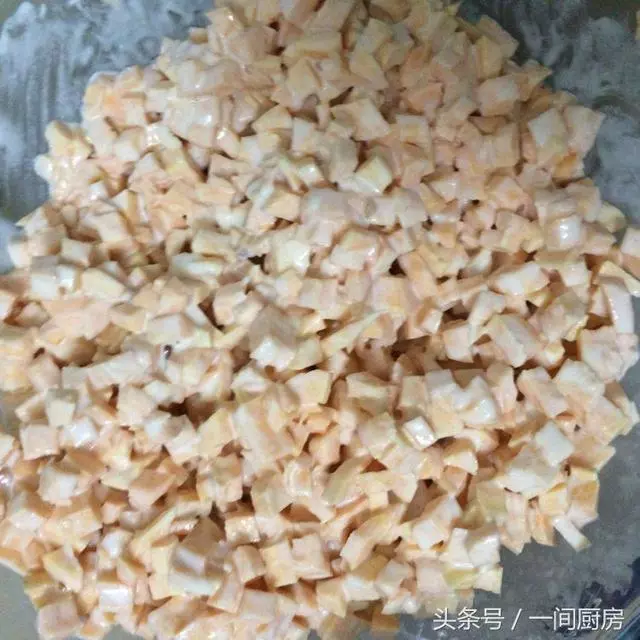 這才是「紅薯最好吃的做法」,比蒸著吃好吃太多了,一連吃兩個都還不過癮!