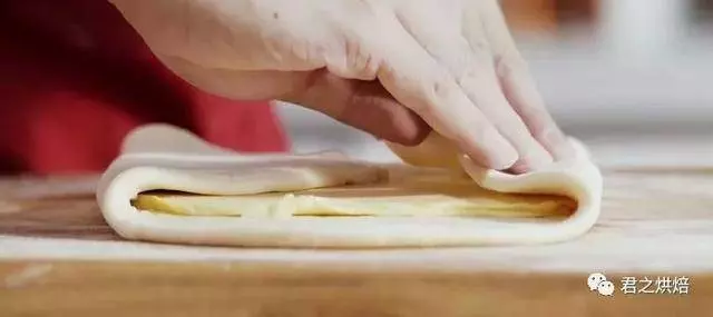 有了這份超詳細攻略,還怕做不出漂亮的牛角麵包?