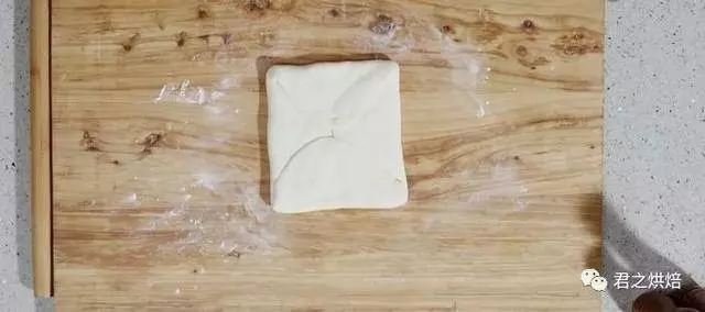 有了這份超詳細攻略,還怕做不出漂亮的牛角麵包?