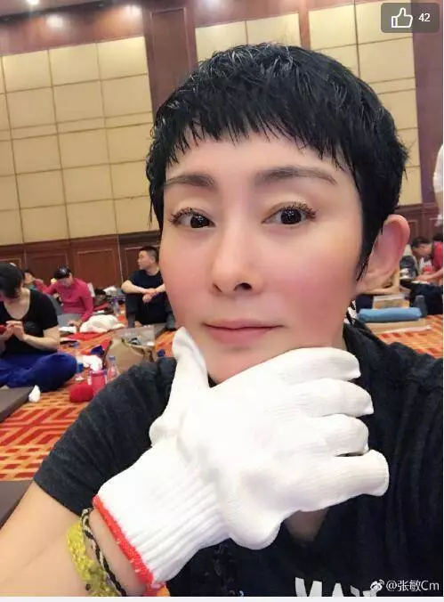 50歲的張敏素顏長這樣,網友:除了那顆痣其他的都變了~~~~~~