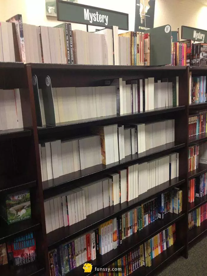 20個網友分享他們學校超瘋狂 但又不缺文化的圖書館爆笑宣傳手法