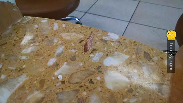 20個看起來像 但不是食物的東西~~~ #3 這塊鮪魚看起來好像牙膏