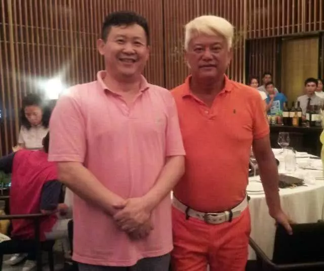 曾是周星馳「御用配角」,23歲成富豪,經歷兩次破產如今身價十億