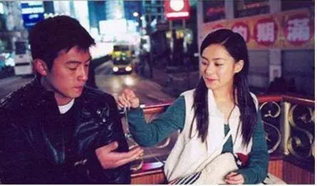 陳冠希媽媽近照首次曝光,年輕長相太驚艷,難怪女兒長得那麼美
