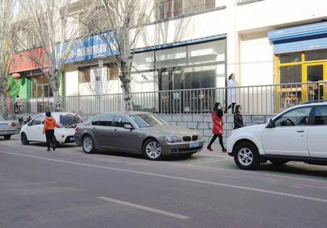 用WAZE開車 司機中交警罰單? 大馬警方迅速做出回應~快看