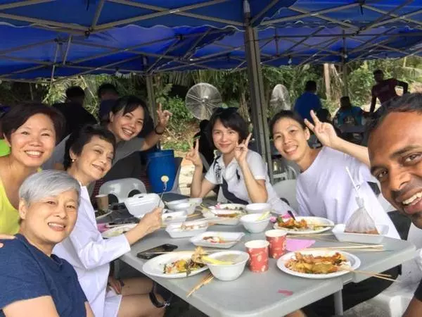 張艾嘉來馬拍戲 豪包「碌碌車」請員工