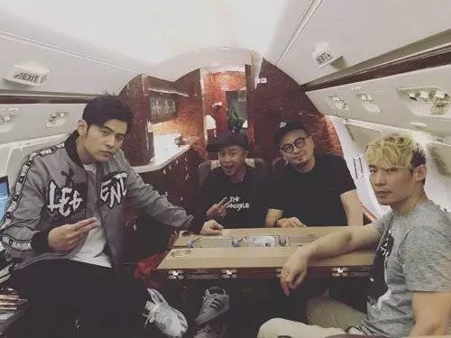 周杰倫日租 27萬私人飛機趕通告