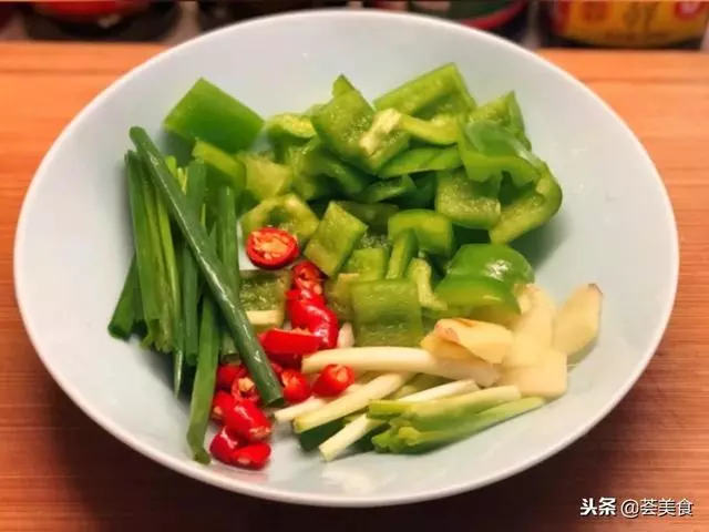 四大外賣巨頭之黃燜雞,拒絕點餐在家做,讓你多吃2碗飯