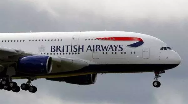 天氣熱到飛機超重 英航趕20乘客下機