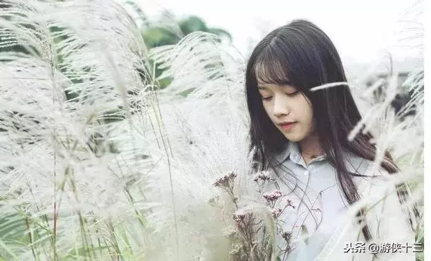 出差提前回家,老婆在浴室,從後面抱住她,她閉眼說句話,俺失控