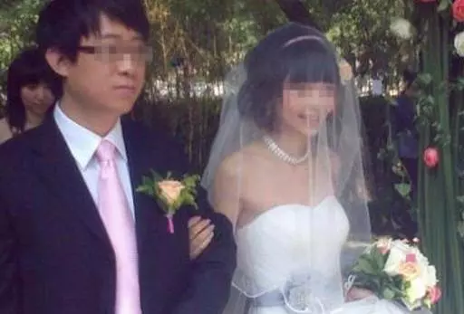 兒媳加班回家,連睡兩天,婆婆氣憤拉開窗簾,看見窗外後,無語