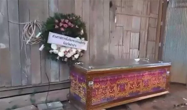[ 泰國 ] 遭前村長強X後自殺 女子鬼魂回家哭別