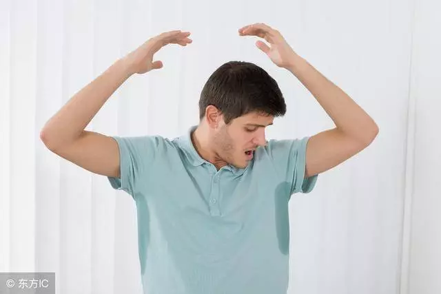 動不動大汗淋漓,可能是這兩個原因,3個部位出汗多要注意