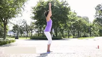 瑜伽拉伸動作練習,每天練一練不僅身體健康,也能夠有效的減心理壓力