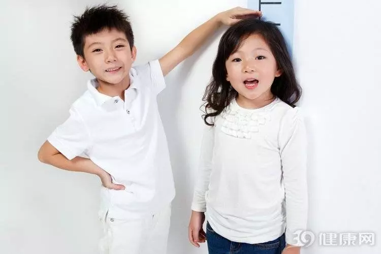 矮真的不是基因錯讓孩子長高,試試做好這5件事