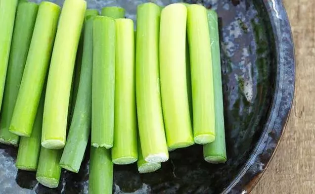 肝不好,一個動作拍一拍,每天5分鐘,教你3招排肝毒,養肝很輕鬆