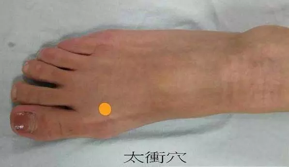 肝不好,一個動作拍一拍,每天5分鐘,教你3招排肝毒,養肝很輕鬆