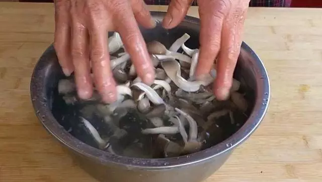 街上賣的炸蘑菇,在家做更好吃,真材實料更營養,美味簡單好方便