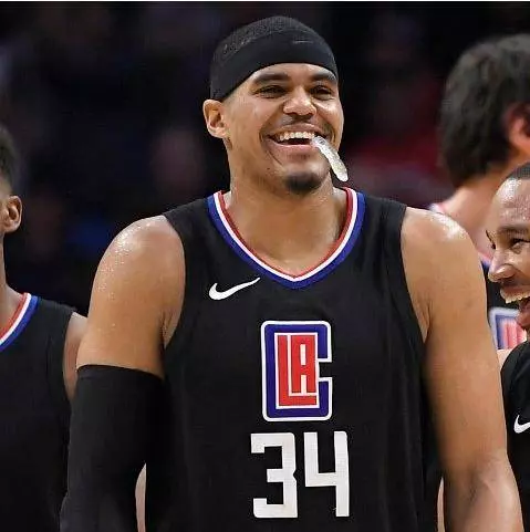 不得不說現在的NBA作死的成本降低了,又有一哥們張口就要188億