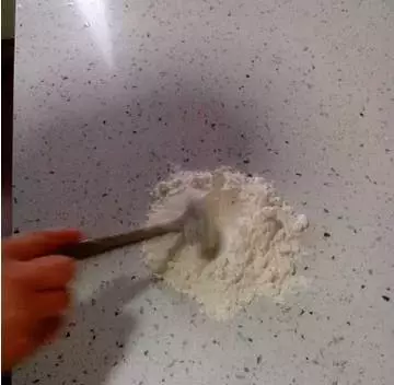 只要這個七招,就能有效消除牙垢,不用再花錢洗牙了