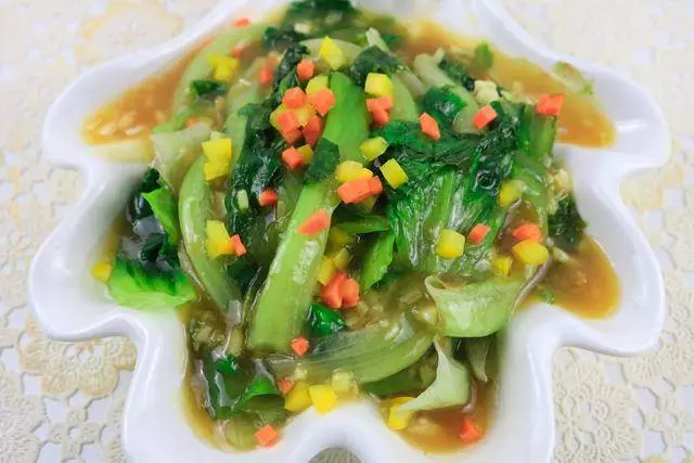 三分鐘就能學會的「蚝油生菜」這麼做真絕了,生菜翠綠味道濃郁