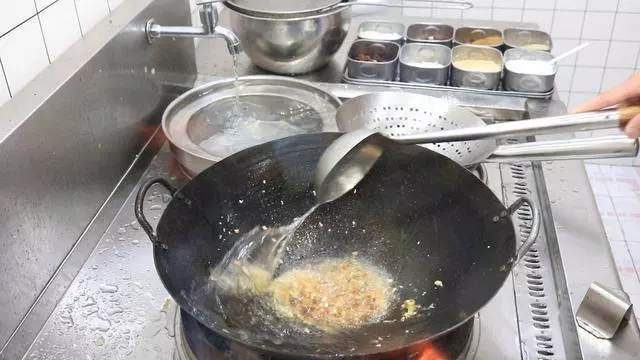 三分鐘就能學會的「蚝油生菜」這麼做真絕了,生菜翠綠味道濃郁