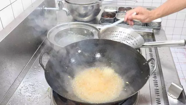 三分鐘就能學會的「蚝油生菜」這麼做真絕了,生菜翠綠味道濃郁
