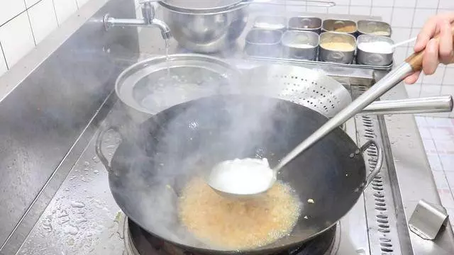 三分鐘就能學會的「蚝油生菜」這麼做真絕了,生菜翠綠味道濃郁