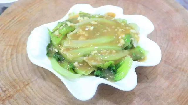三分鐘就能學會的「蚝油生菜」這麼做真絕了,生菜翠綠味道濃郁