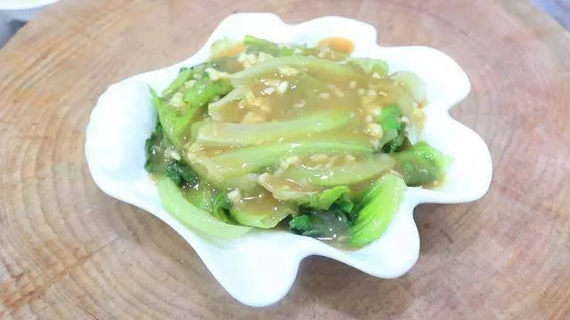 三分鐘就能學會的「蚝油生菜」這麼做真絕了,生菜翠綠味道濃郁
