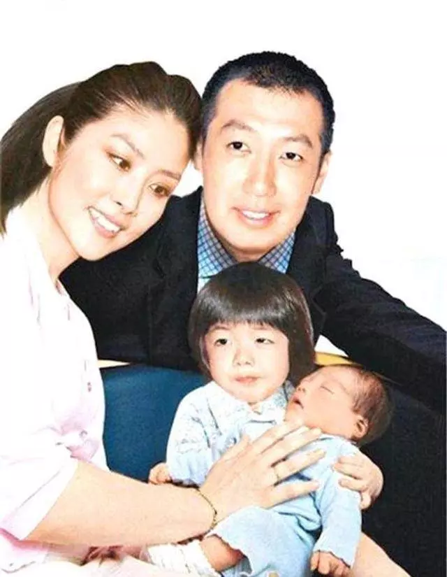 都是嫁億萬富商,陳慧琳與徐子淇差距真大,網友:打醒了徐子淇