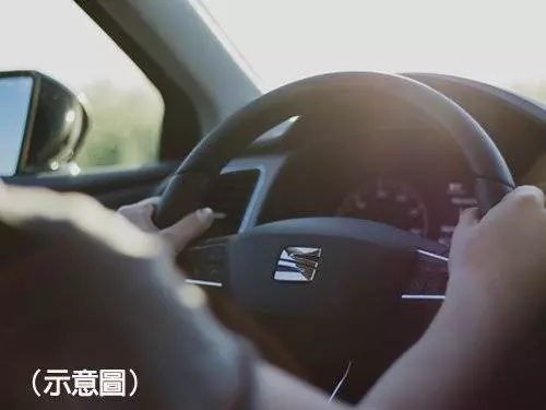 [ 新加坡 ] 大馬男獅城當「特技車手」 製造車禍每次賺600令吉