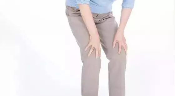 膝蓋疼千萬不能揉,1套操教你正確保護膝蓋