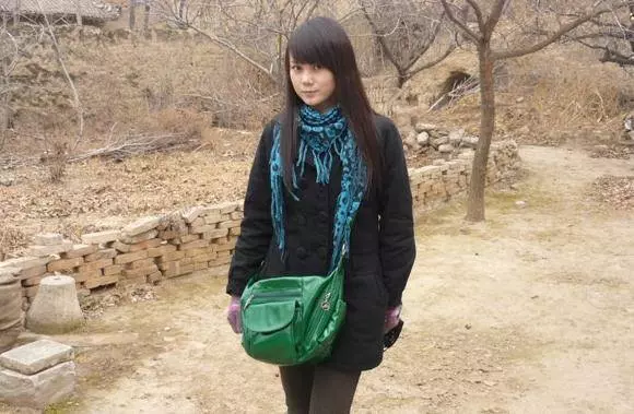 因為三萬彩禮,我被賣給比我大10歲聾子,洞房夜婆婆拿出一樣東西讓我主動抱著老公泣不成