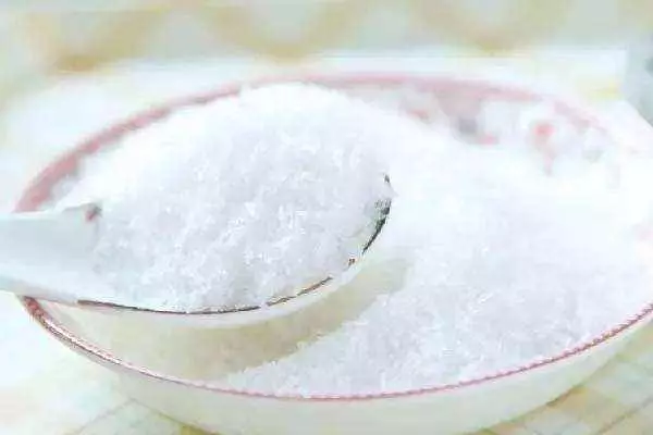 白髮越來越多?是你經常吃這三種食物,最好少吃些