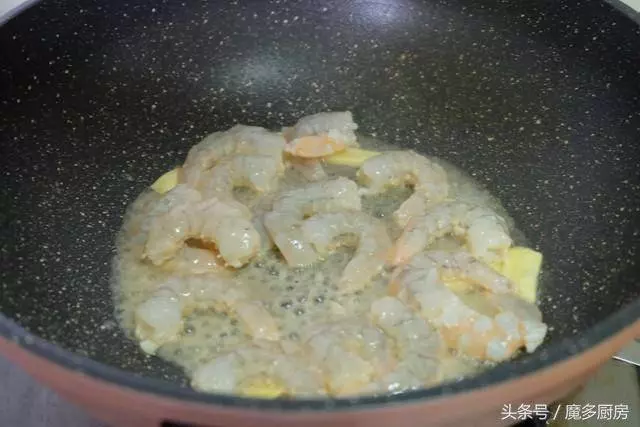 這道家常小炒簡單快手、營養美味,老人孩子最適合,再貴也要買