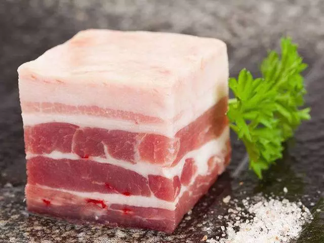梅菜扣肉這麼做最好吃,一點都不肥膩,又香又好吃,吃過的人都讚不絕口