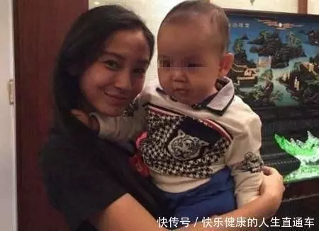 黃曉明2歲兒子近照曝光,長成這模樣,難怪楊穎一直不敢公開!