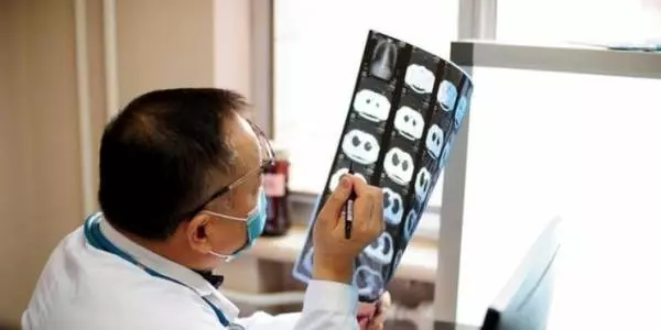 腫瘤醫生自己癌症擴散到全身,最後他發現腫瘤最怕【這個】成功救自己一命