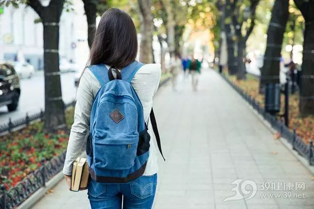 走路是最好的長壽藥不想生病,記住3個走路治病法