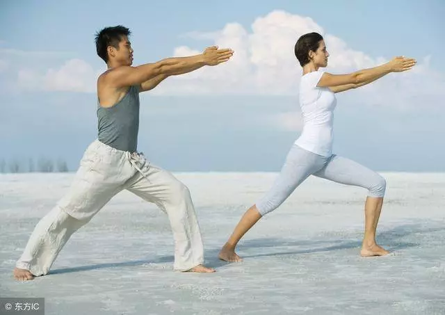 動不動就出一身大汗?可能正是這3個原因,很多人都沒在意