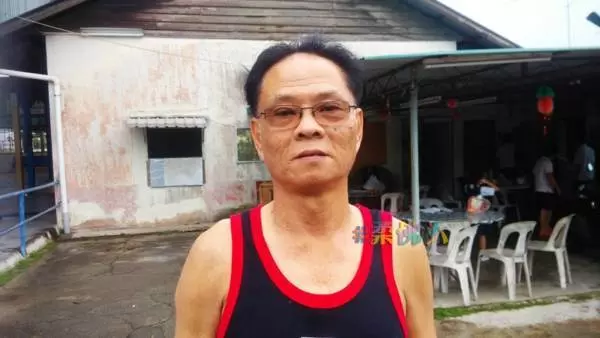 亞逸文滿狂風吹襲 大樹倒險砸中母女