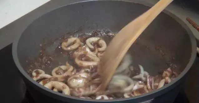 魷魚這麼做,好吃到停不下來 |
