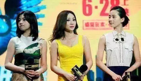 你永遠不會知道迪麗熱巴有多美,除非她跟別人同框的時候