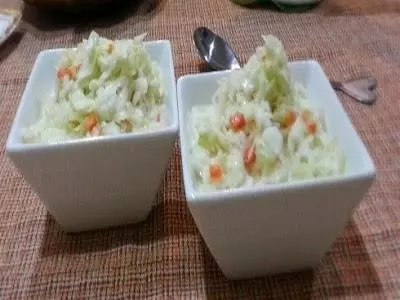據說KFC Coleslaw就是這樣做!想吃時,就自己動手做吧!超簡單~