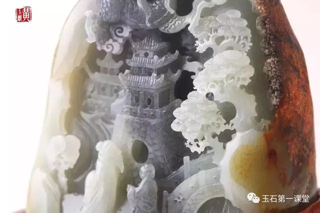 138噸玉石做的魚缸,不時發出奇幻光芒,至今專家們沒有估出這件作品的價格 -