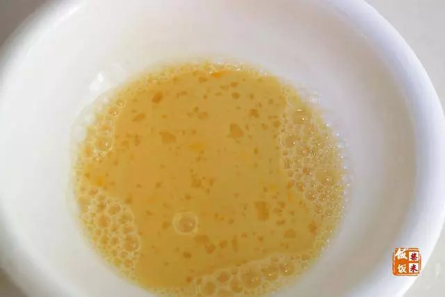 1碗麵粉,2個雞蛋,不用一滴油,做出香甜鬆軟麵包餅,放涼不會硬