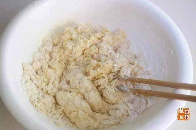 1碗麵粉,2個雞蛋,不用一滴油,做出香甜鬆軟麵包餅,放涼不會硬