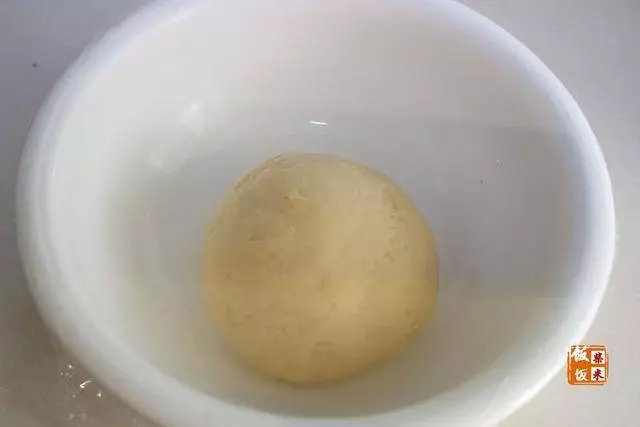 1碗麵粉,2個雞蛋,不用一滴油,做出香甜鬆軟麵包餅,放涼不會硬